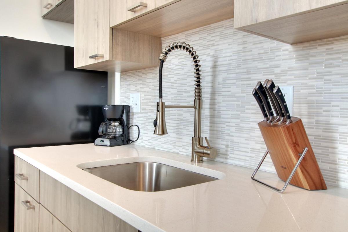 Luxury Studio in the Heart of Downtown Wichita - image 7