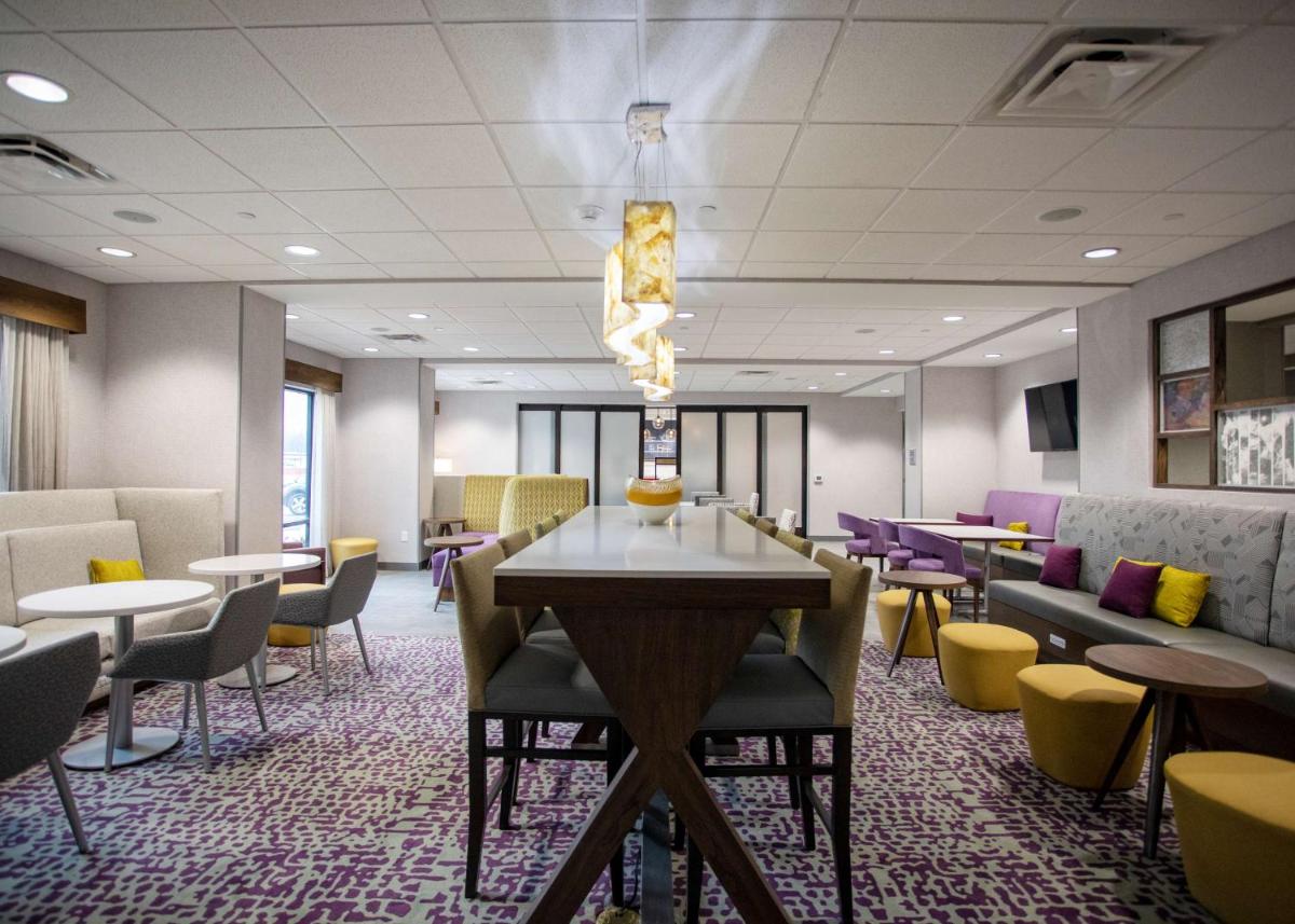 Hampton Inn Lexington Tn - image 7