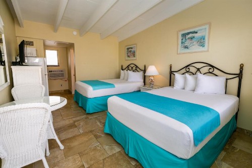 Aztec Motel - image 19