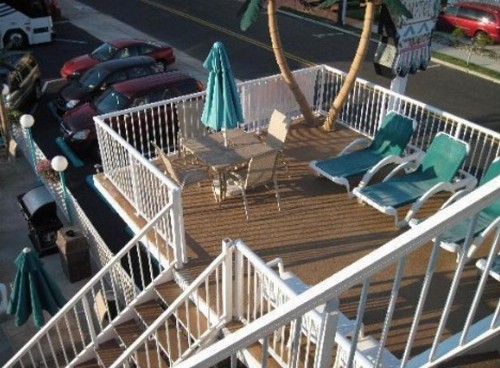 Aztec Motel - image 26