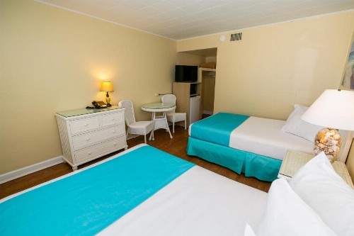 Aztec Motel - image 30