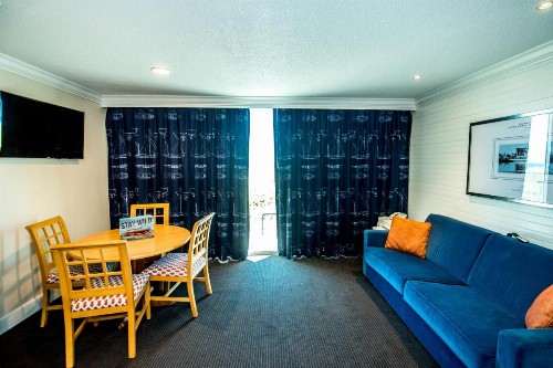 Port Royal Oceanfront Hotel - image 9