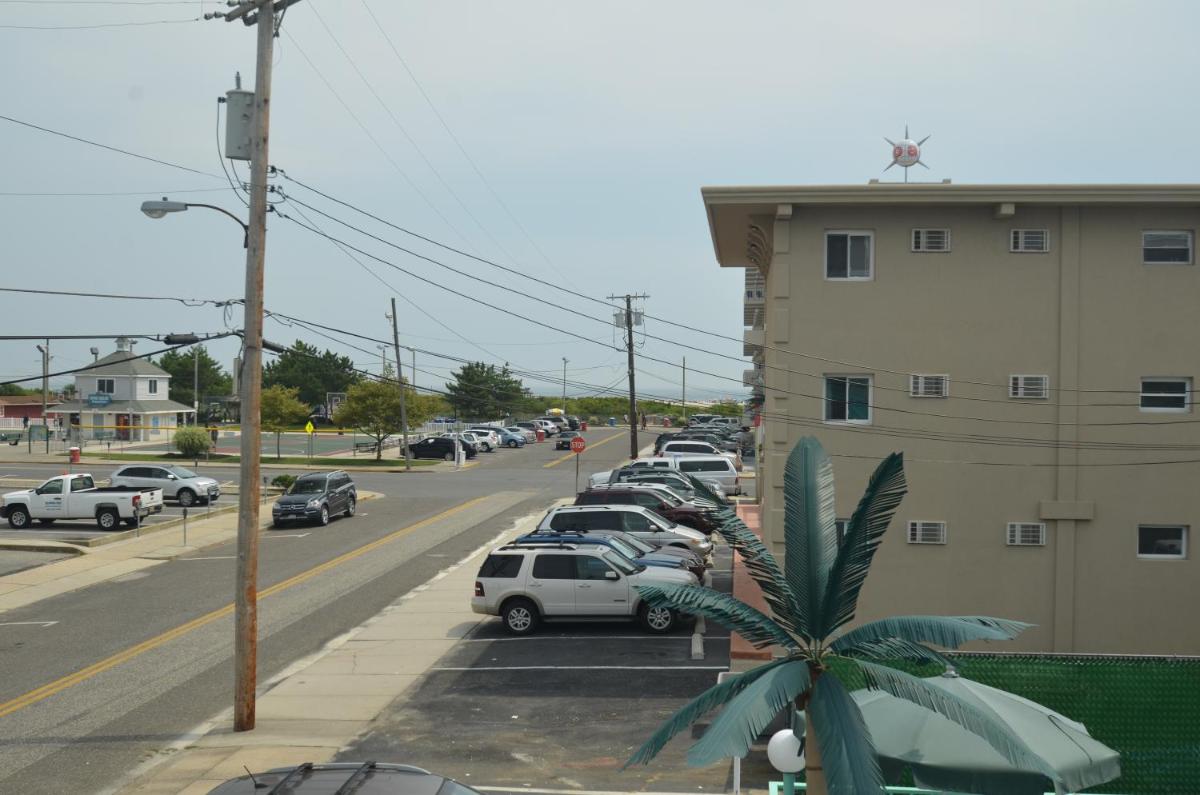 Sea Scape Inn - image 2