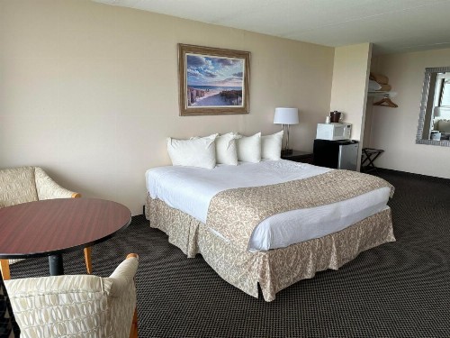 Diamond Crest Motel - image 11