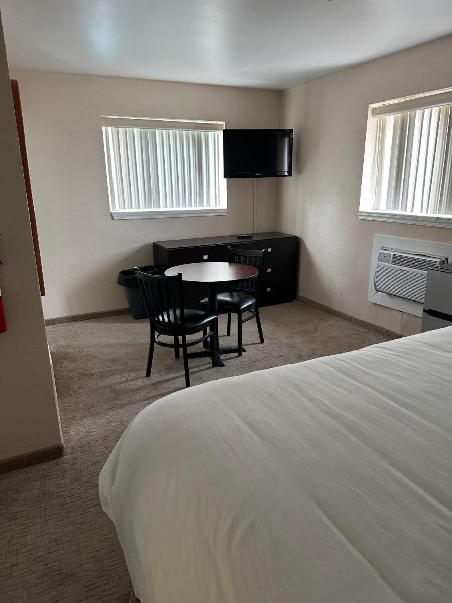 Diamond Crest Motel - image 5