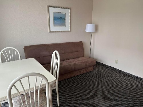 Diamond Crest Motel - image 8