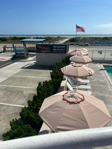 Coliseum Ocean Resort - image 3