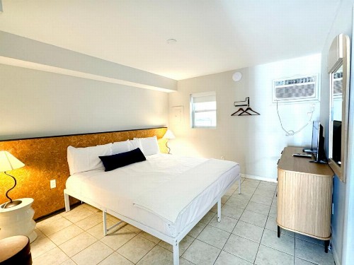 Coliseum Ocean Resort - image 7