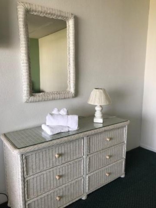 Gold Crest Motel - image 2