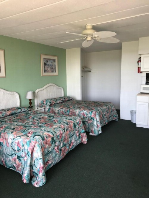 Gold Crest Motel - image 24