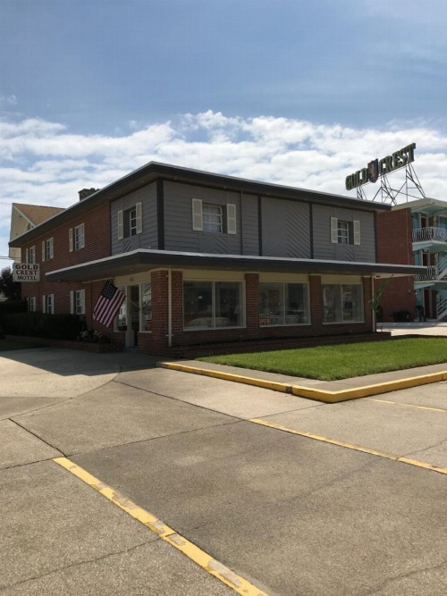Gold Crest Motel - image 40