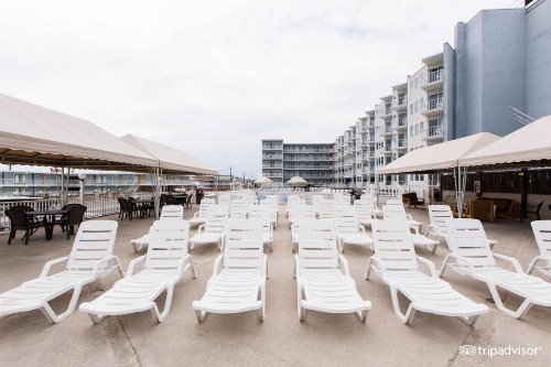El Coronado Resort - image 33