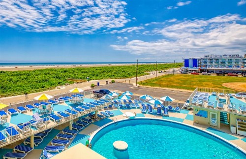 Pan American Oceanfront Hotel - image 21
