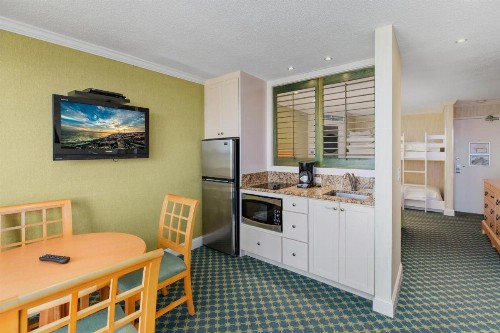 Pan American Oceanfront Hotel - image 31