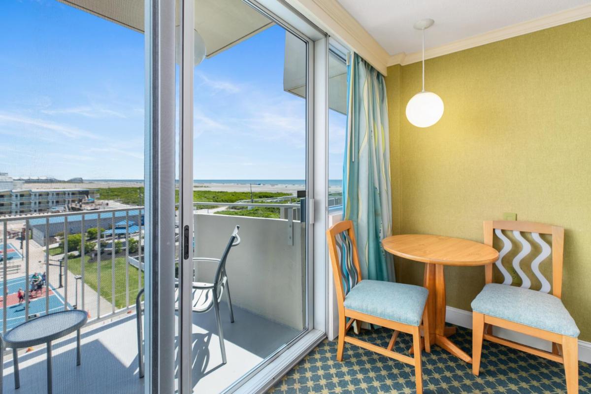 Pan American Oceanfront Hotel - image 4