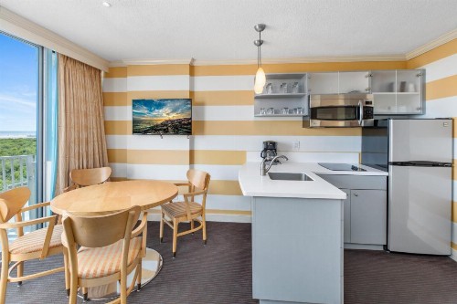 Pan American Oceanfront Hotel - image 43