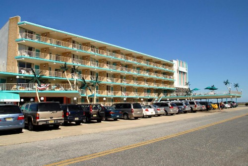 Bristol Plaza Motel - image 27
