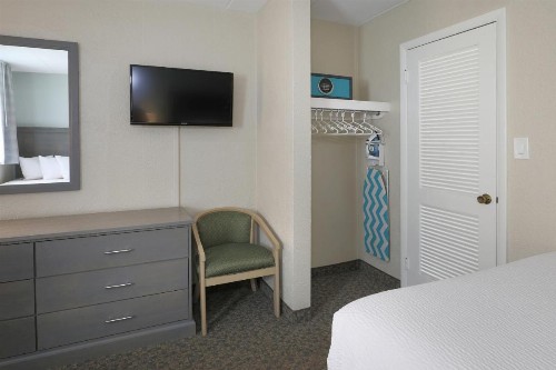 Biscayne Family Resort - image 12