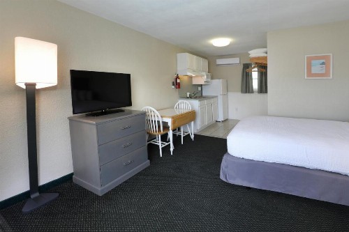 Biscayne Family Resort - image 19