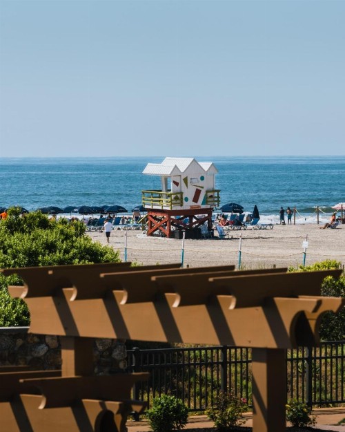 Regal Plaza Beach Resort - image 17