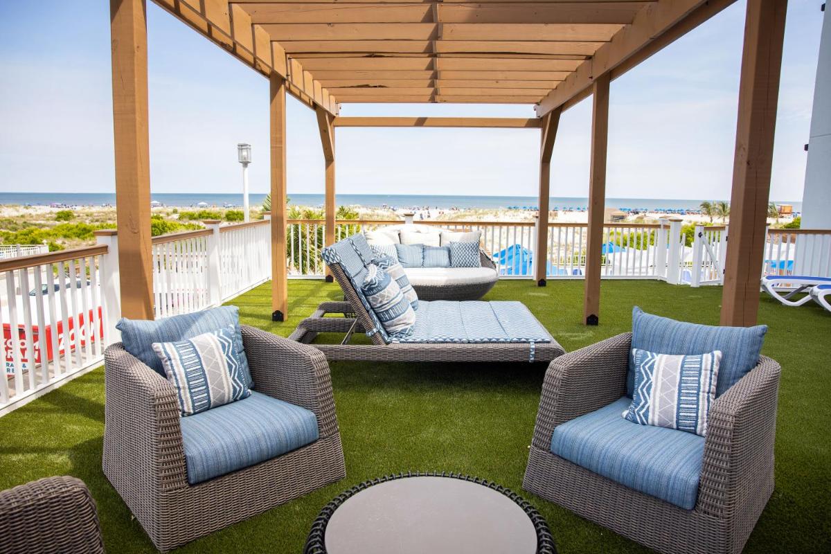 Regal Plaza Beach Resort - image 2