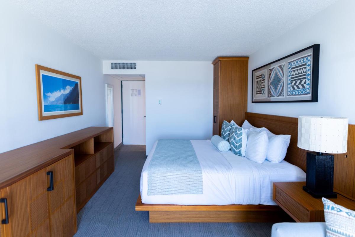 Regal Plaza Beach Resort - image 6