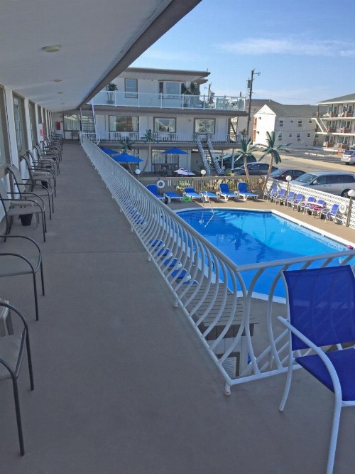 Pyramid Resort Motel - image 29