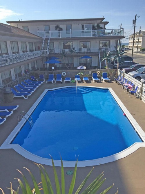 Pyramid Resort Motel - image 30