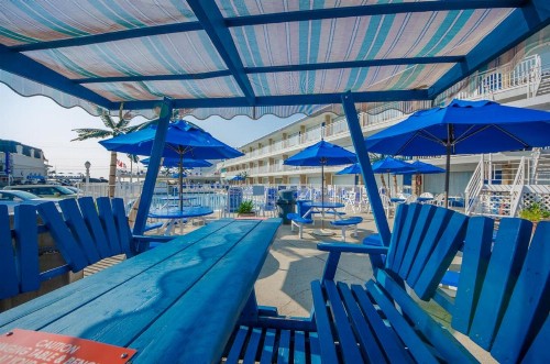 Tangiers Resort Motel - image 12