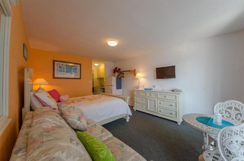 Tangiers Resort Motel - image 15