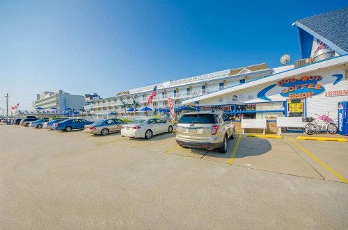 Tangiers Resort Motel - image 17