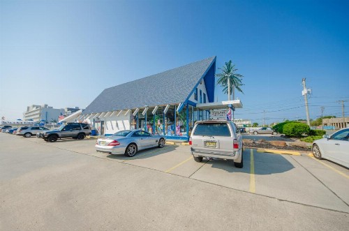 Tangiers Resort Motel - image 22