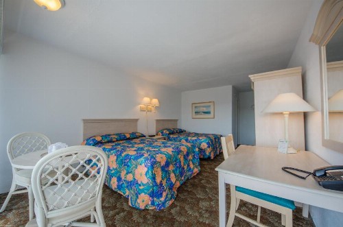 Tangiers Resort Motel - image 29