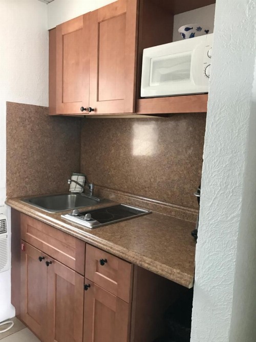 Tangiers Resort Motel - image 6