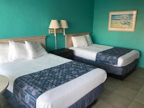 Tangiers Resort Motel - image 8