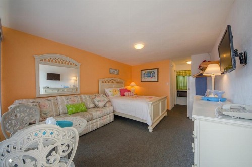 Tangiers Resort Motel - image 9