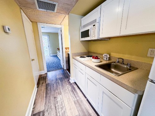 Aqua Beach Hotel - image 22