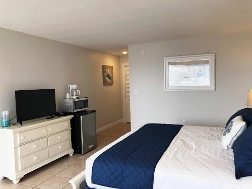 Aqua Beach Hotel - image 4