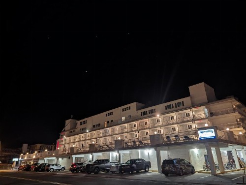 Admiral Resort Motel - image 25