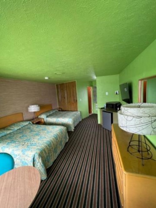 Caribbean Motel - image 38