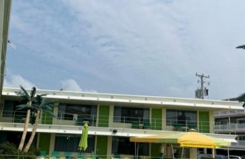 Caribbean Motel - image 40
