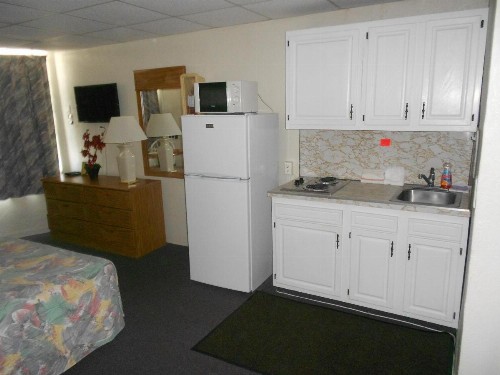 Viking Motel - image 7