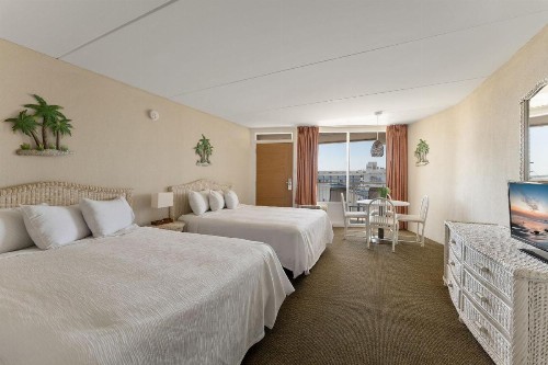 Waikiki Oceanfront Inn - image 46