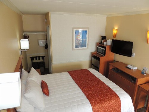 Fleur de Lis Beach Motel - image 19