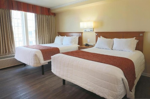 Fleur de Lis Beach Motel - image 41