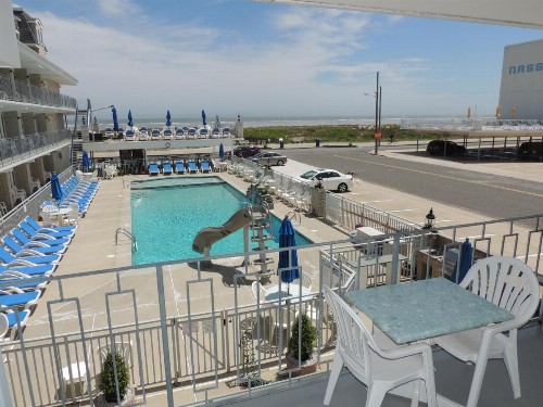 Fleur de Lis Beach Motel - image 7