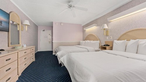 Adventurer Oceanfront Inn - image 3