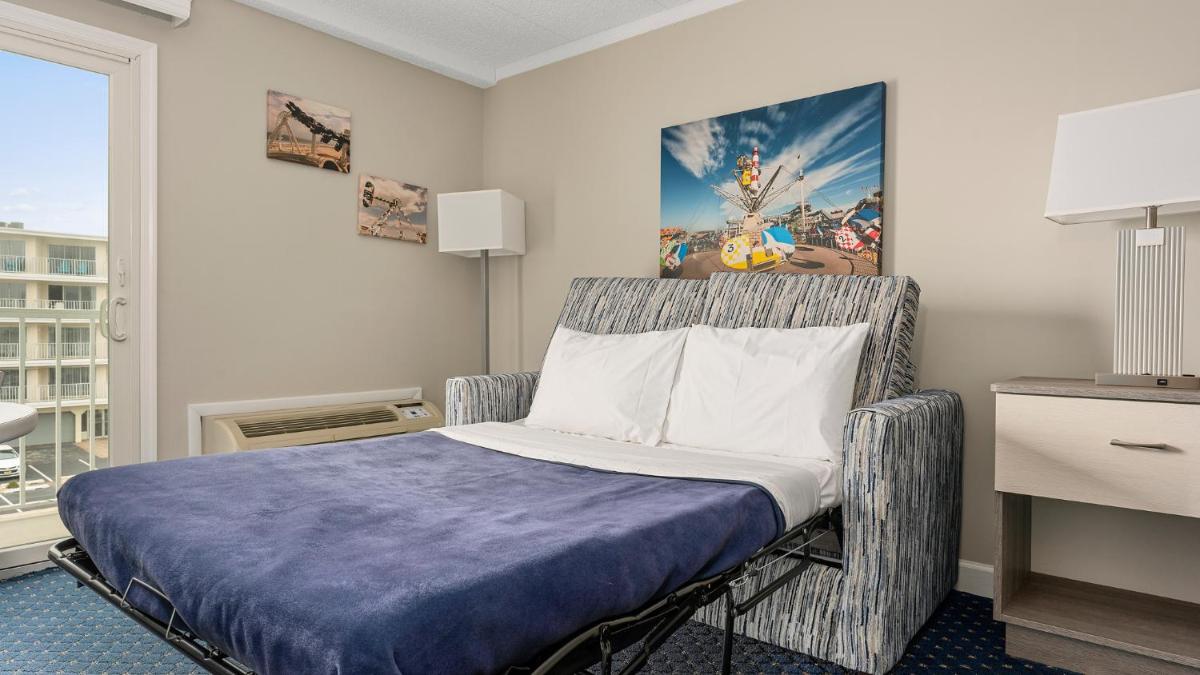Adventurer Oceanfront Inn - image 5