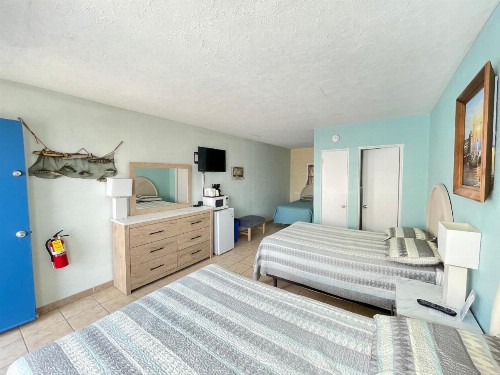 Beach Colony Motel - image 12