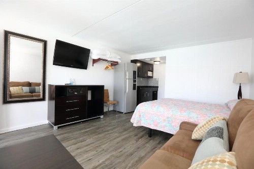 Olympic Island Beach Resort - image 44